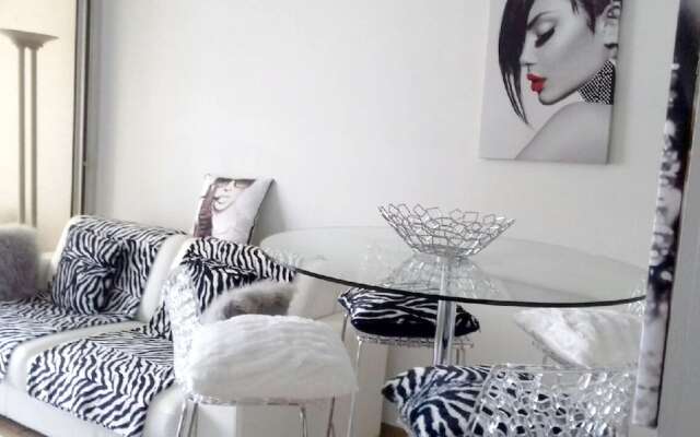 Studio in Agde, With Private Pool and Furnished Terrace - 50 m From th