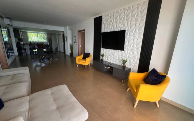 Apartment in the Causeway Amador