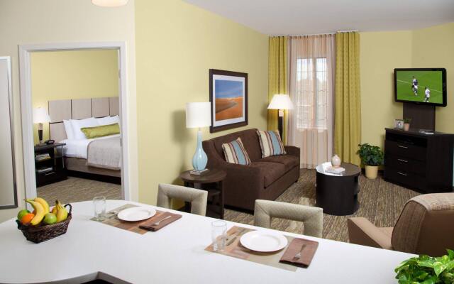 Candlewood Suites Bay City, an IHG Hotel