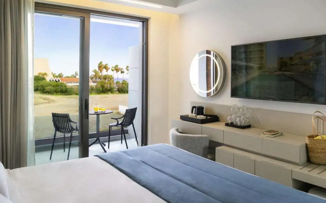 Mercure Larnaca Beach Resort
