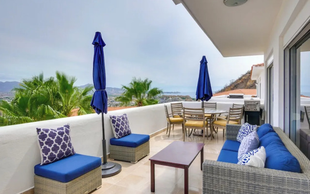 Chic Cabo Condo - Walk to Marina & Downtown!