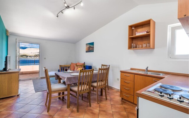 Stunning Apartment in Pag With Wifi and 2 Bedrooms