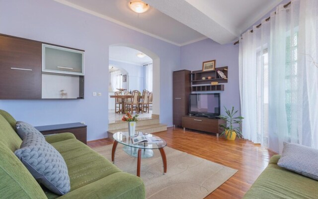 Stunning Home in Pula With Wifi and 3 Bedrooms