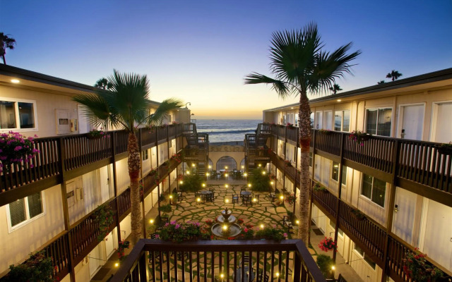Ocean Beach Hotel