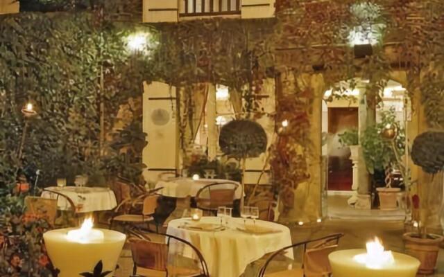 Hostellerie Du Passeur