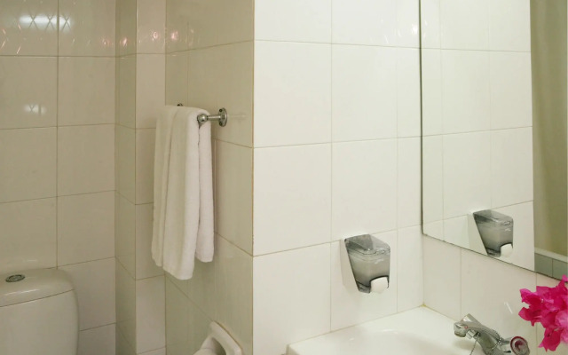 Navarria Hotel