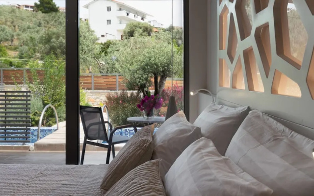 Kb Ammos Suites