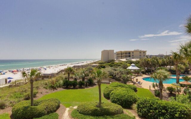 Crescent at Miramar By BlueSwell