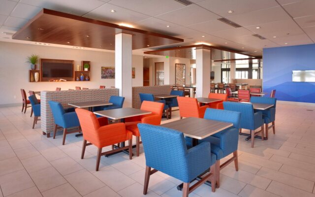 Holiday Inn Express & Suites Phoenix West - Buckeye by IHG