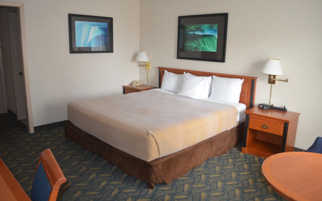 Travelodge by Wyndham Niagara Falls at the Falls