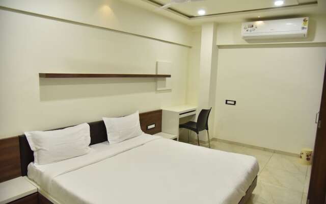 Hotel Savera Inn