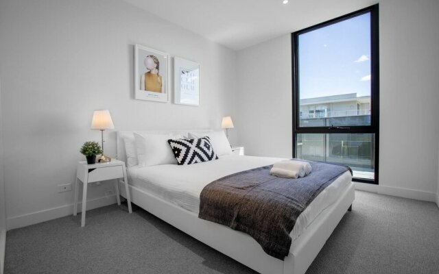 61*Boutique one-bedroom*Boxhill Central*Mall