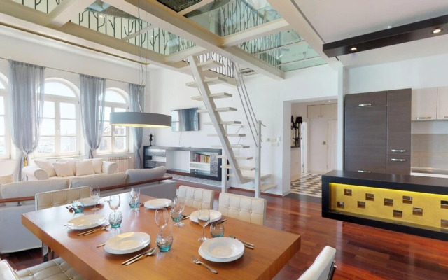 Bajamonti Penthouse in Desković Palace