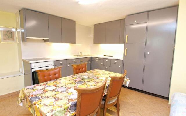 Apartments Milica 56