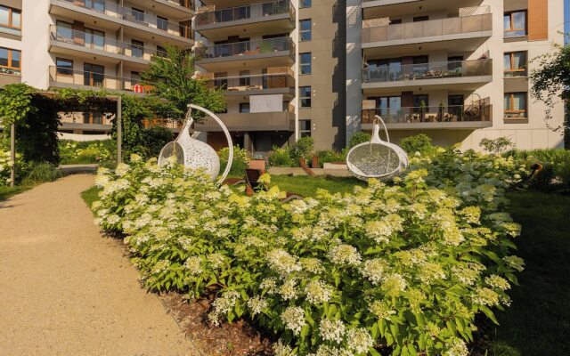 Modern Zoliborz Apartment by Renters