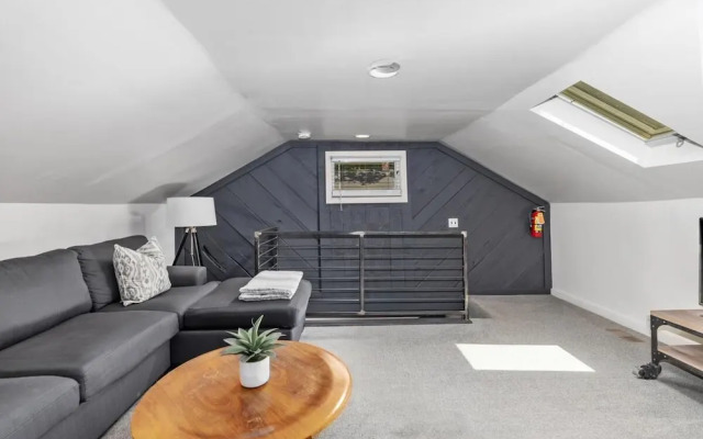 Hummingbird - One Bedroom Apartment, Sleeps 2