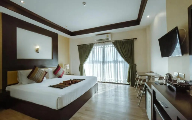 Royal Nakhara Hotel and Convention Centre