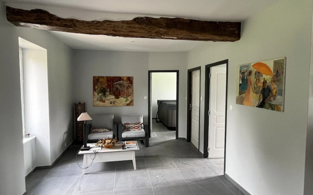 Chateau Tout Y Fault