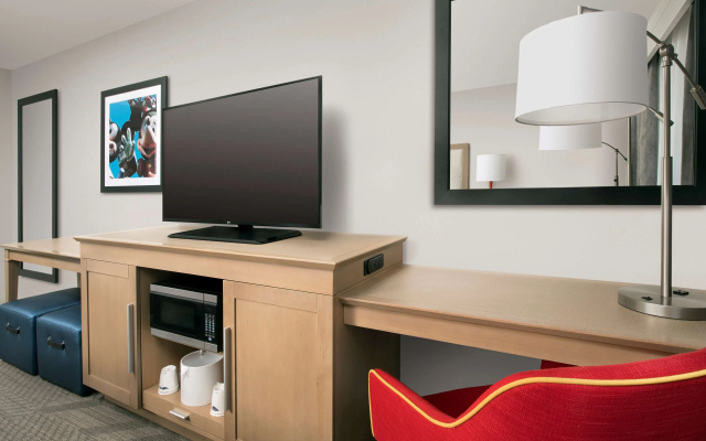 Hampton Inn & Suites Anaheim Garden Grove