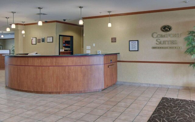 Quality Suites Near Cedar Creek Lake