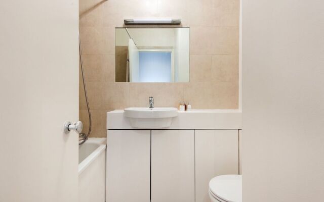 Lovely Flat in Literary London