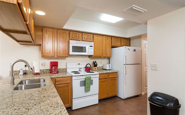 Royal Palm Condo 2 BR by Casago