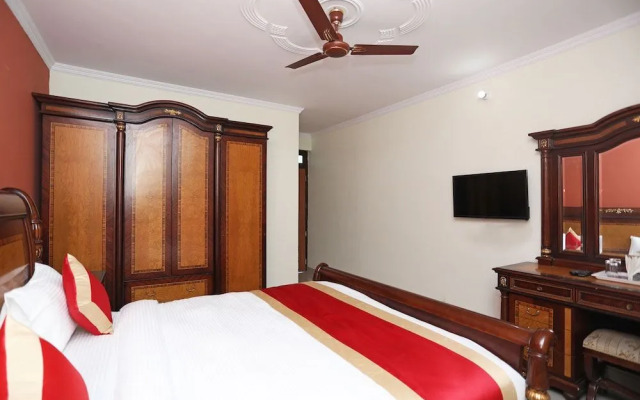 OYO 10877 Hotel R K Residency