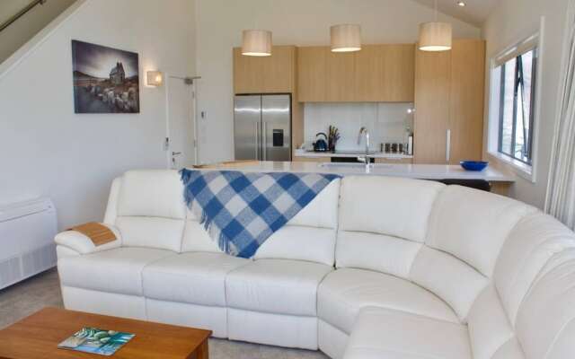 52a Preston Heights Apartment