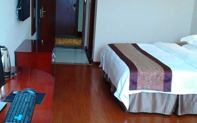 GreenTree Inn LiuAn HuoQiu County JianXing Road Express Hotel