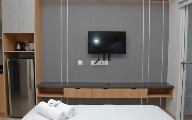 Cozy Living Studio At Menteng Park Apartment
