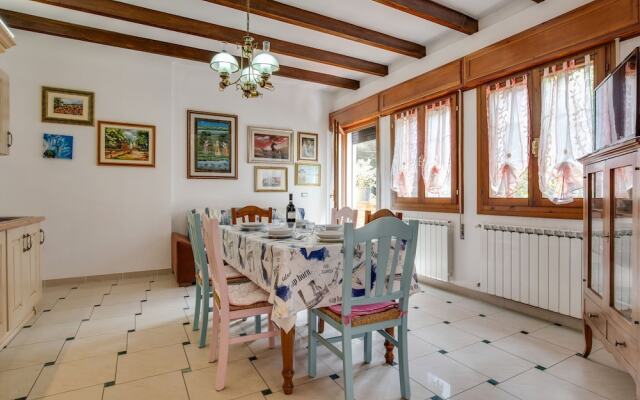 Lovely Apartment in Rosolina Mare Near Sea