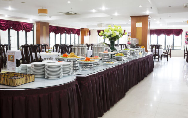 Seafront Hotel Da Nang