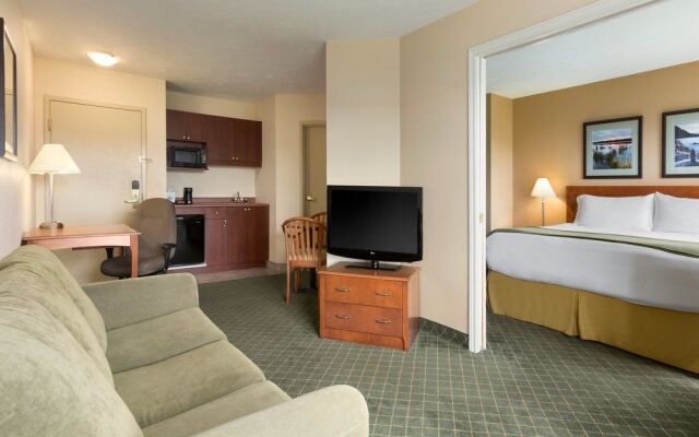 Days Inn & Suites Moncton