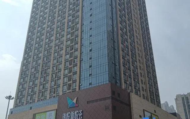 Qianxiang Shangmei Homestay (Zhengzhou Henan University of Technology Subway Station)