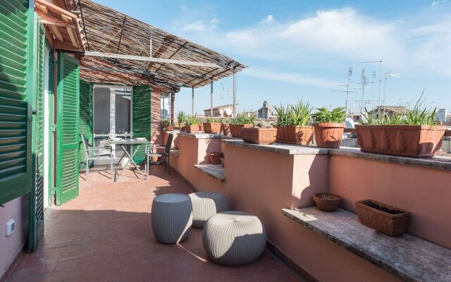 Piazza Navona Panoramic Penthouse