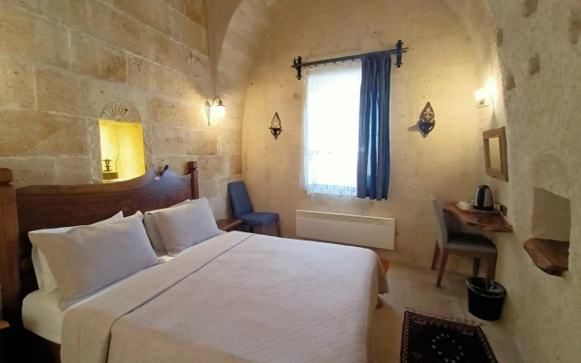 Apex Cave Hotel