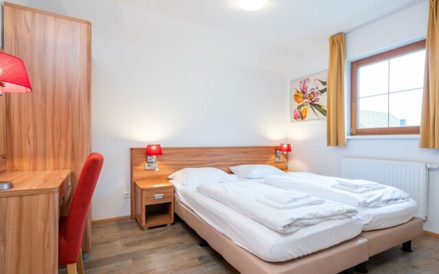 Beautiful Chalet in Obertraun With Garden