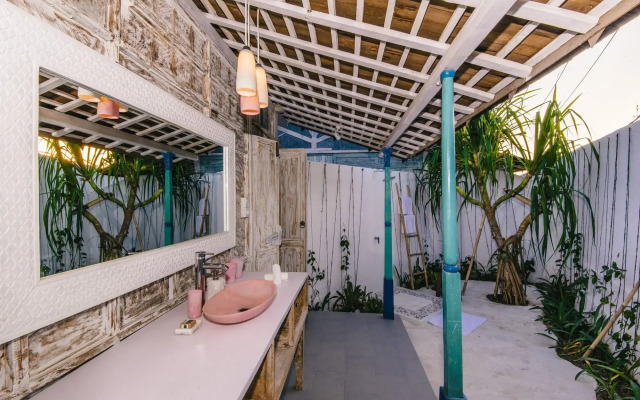 The Garden Shacks at Sandy Bay