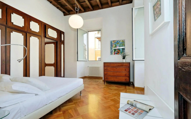 Giulia Charme - My Extra Home