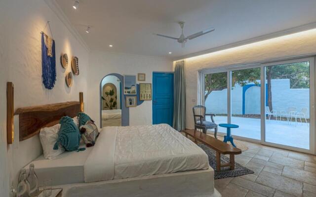 Saffronstays Kairos Zeus