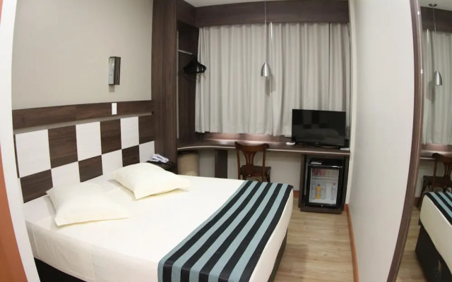 Hotel Maestro Express
