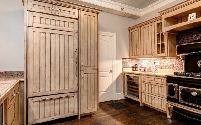 Abode at Heirloom House