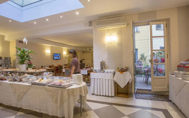 Hotel Roma E Rocca Cavour