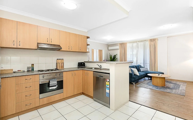 2bdr East Perth Getaway