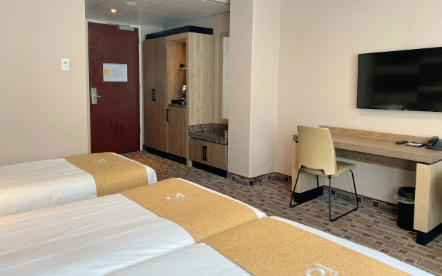 XO Hotels Blue Square