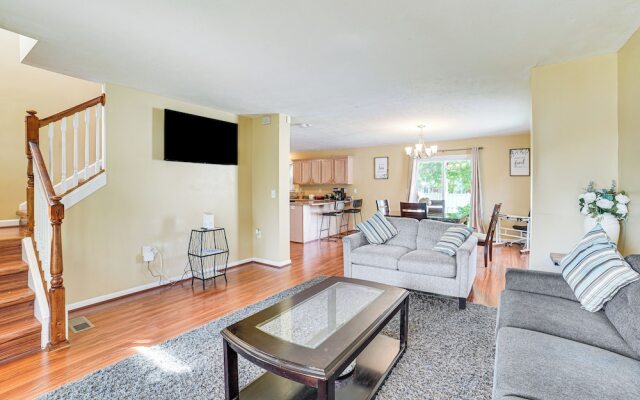 Spacious Champaign Home By University Of Illinois!