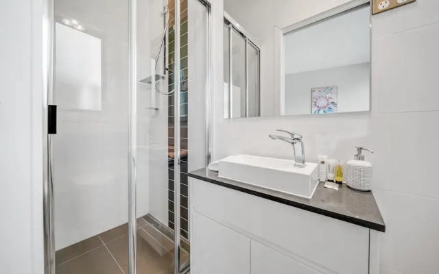 Tranquil Apartment in Green, Well Connected Suburb