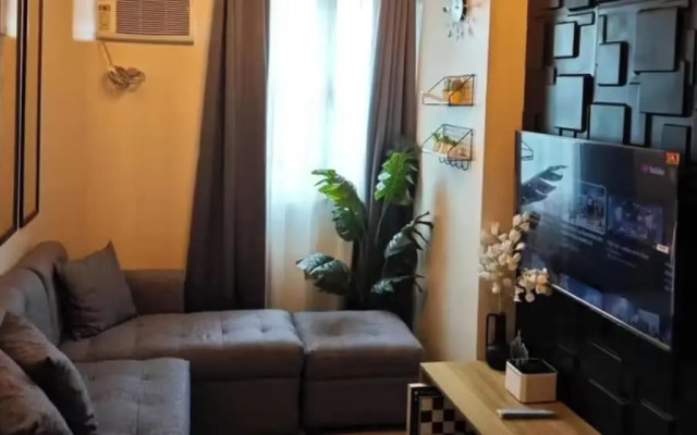 2- Bedroom Luxury Condo Unitluxhomme