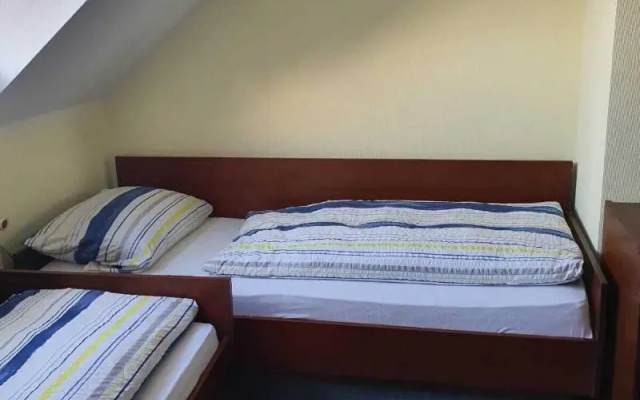 Hotel - Pension - Weller