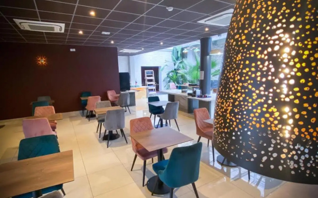 Best Western Hotel & SPA Pau Lescar Aeroport